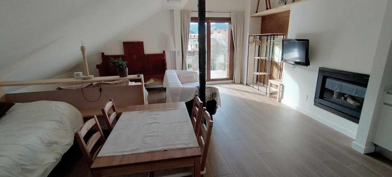 דירות Casa Cotefablo Aloj Gorgol Gavin Biescas מראה חיצוני תמונה